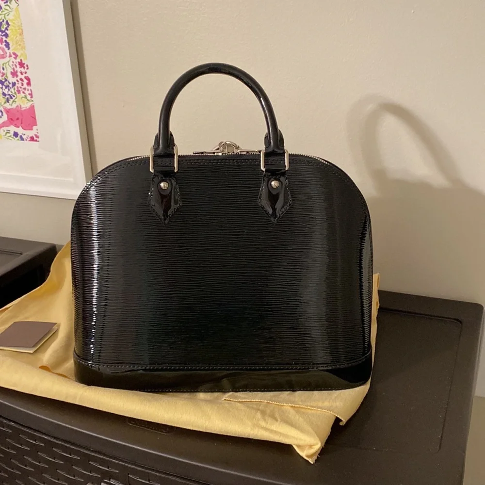 Louis Vuitton Black Patent Alma PM